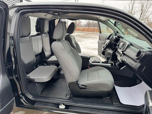 Used 2016 Toyota Tacoma 4x4 Access Cab image 20