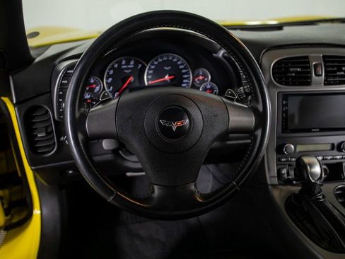 Used 2006 Chevrolet Corvette Convertible w/ Preferred Equipment Group image 19