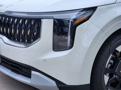 New 2026 Kia Carnival EX FWD image 7