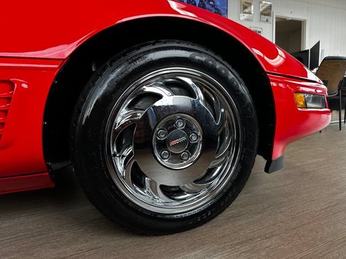 Used 1996 Chevrolet Corvette Coupe RWD image 10