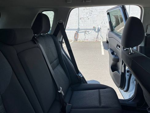 Used 2025 Nissan Rogue SV AWD/4WD image 39