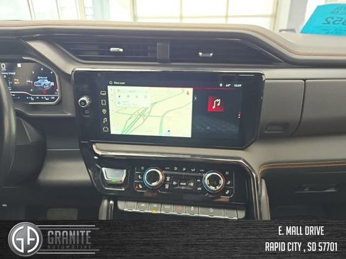 Used 2022 GMC Sierra 1500 AT4 w/ AT4 Preferred Package image 17