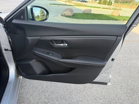 Used 2020 Nissan Sentra SV image 24