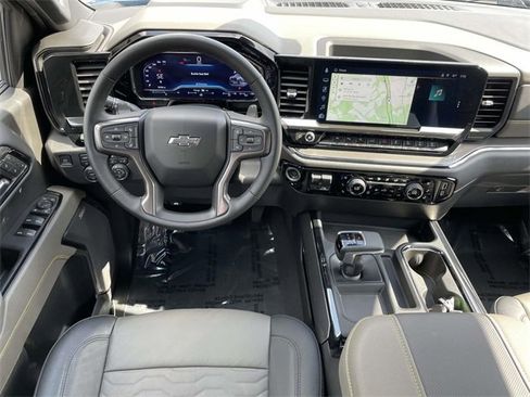 Used 2024 Chevrolet Silverado 1500 ZR2 w/ Technology Package image 8