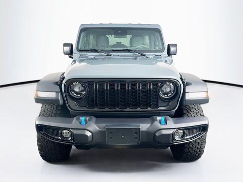 Used 2024 Jeep Wrangler Unlimited AWD/4WD image 2