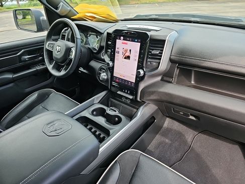 Used 2025 RAM 1500 Laramie w/ Sport Appearance Package AWD/4WD image 13