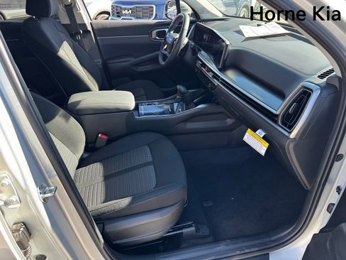 New 2026 Kia Sorento LX image 18