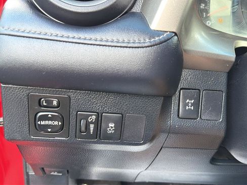 Used 2013 Toyota RAV4 XLE AWD/4WD image 26