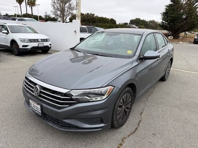 Used 2019 Volkswagen Jetta SE w/ Cold Weather Package