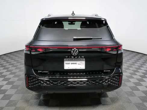 New 2026 Volkswagen Tiguan SEL R-Line image 30