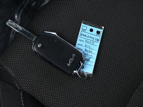 Used 2023 Kia Forte LXS w/ LXS Technology Package image 18