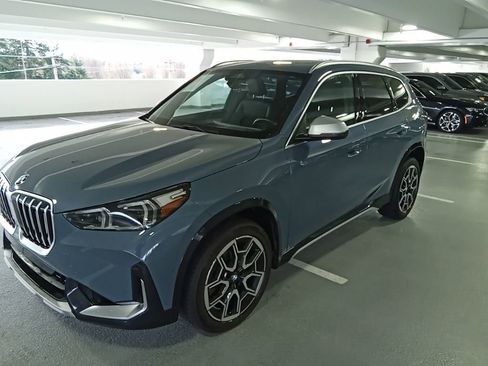Used 2023 BMW X1 xDrive28i w/ Convenience Package image 3