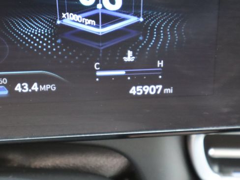 Used 2021 Hyundai Elantra Limited FWD image 10