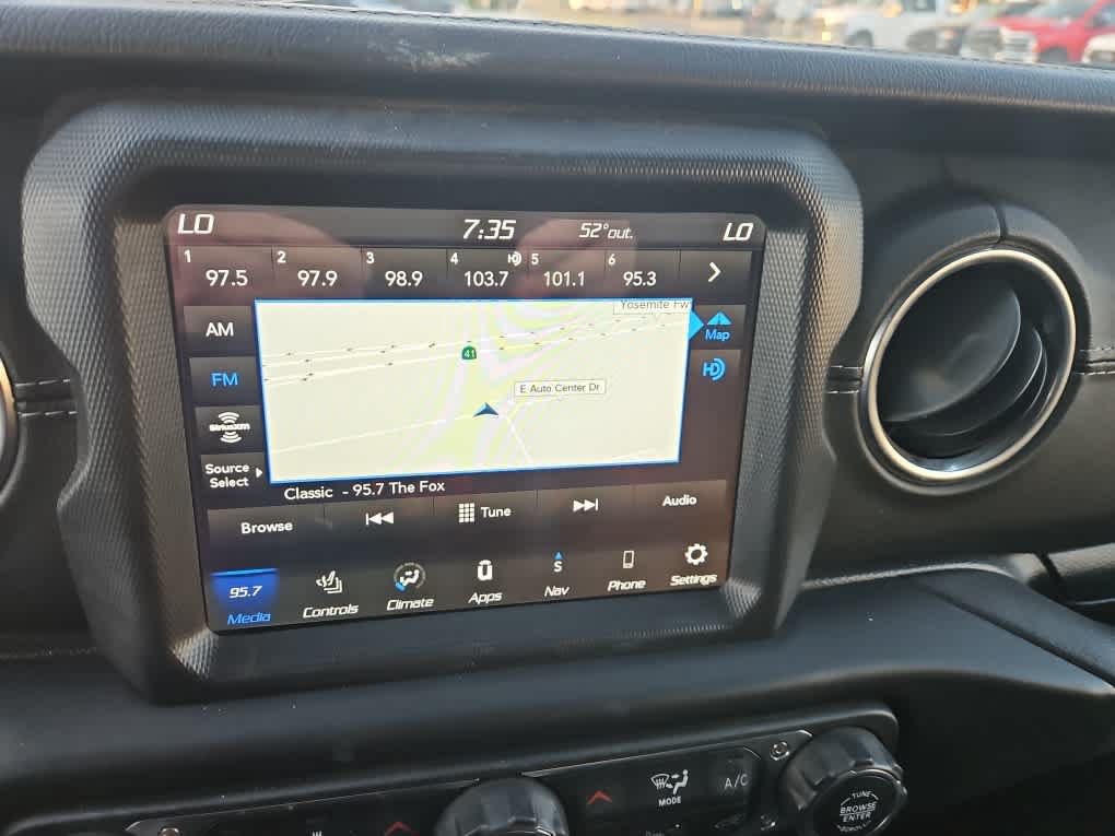 Used 2020 Jeep Wrangler Unlimited Sahara AWD/4WD image 16