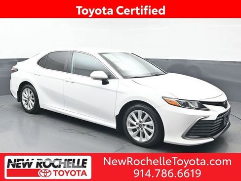 Certified 2024 Toyota Camry LE image 1