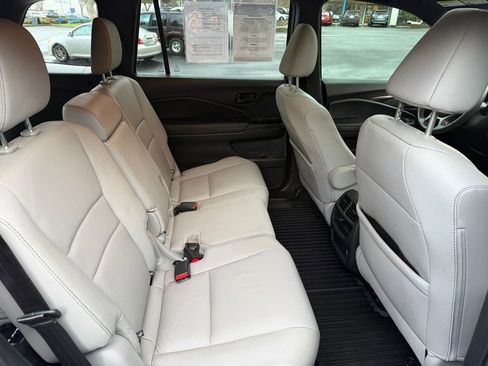 Used 2022 Honda Passport EX-L image 7