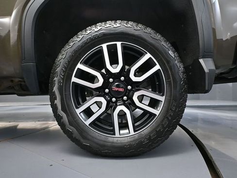 Used 2023 GMC Sierra 1500 AT4 w/ AT4 Preferred Package image 16