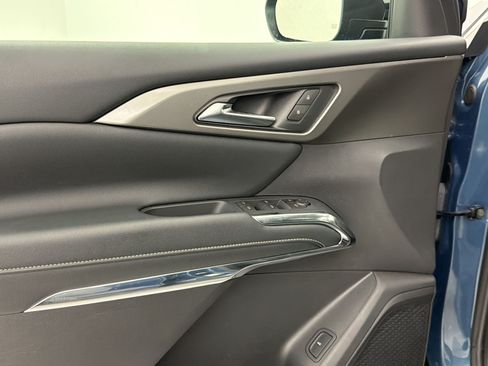 Used 2026 Chevrolet Traverse LT FWD image 14
