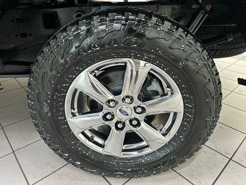 Used 2018 Ford F150 XLT w/ Equipment Group 302A Luxury image 19