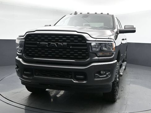 Used 2022 RAM 2500 Big Horn w/ Night Edition AWD/4WD image 19