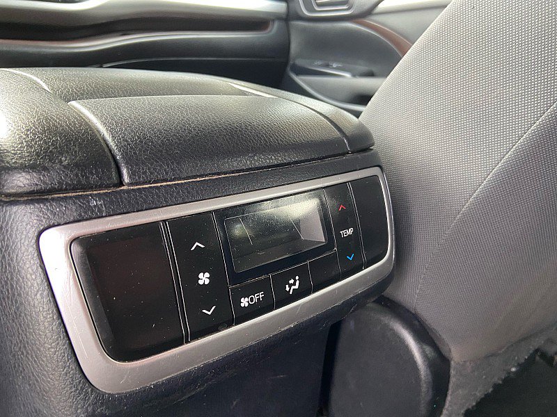 Used 2016 Toyota Highlander LE FWD image 11