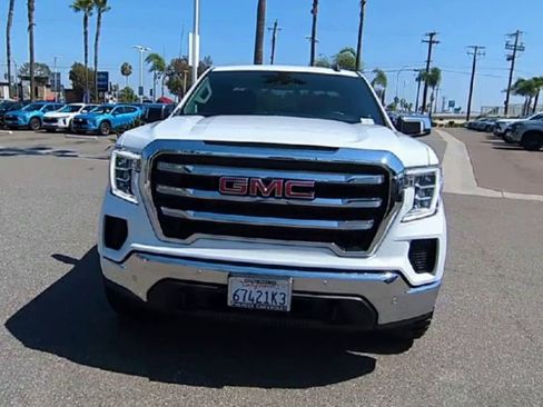 Used 2022 GMC Sierra 1500 SLE w/ Driver Alert Package I image 3