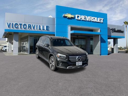 Used 2025 Mercedes-Benz GLB 250 image 3