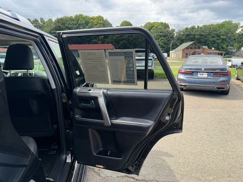 Used 2019 Toyota 4Runner Limited AWD/4WD image 19