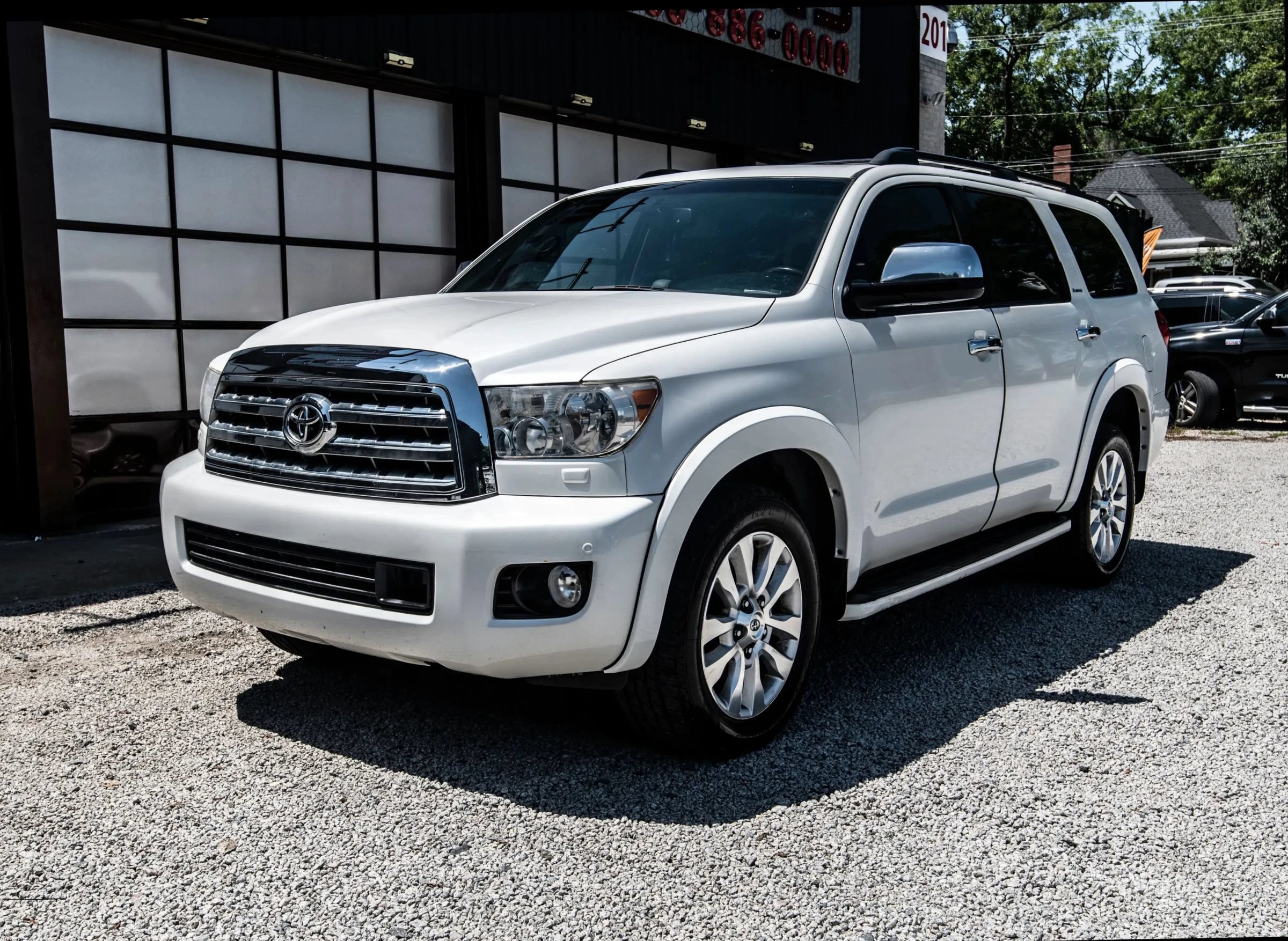 Used 2014 Toyota Sequoia Platinum AWD/4WD image 1