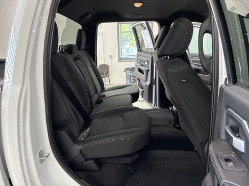 Used 2025 RAM 2500 4x4 Crew Cab image 11