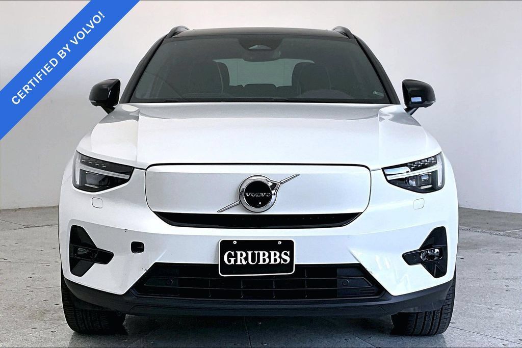 Certified 2023 Volvo XC40 Recharge Ultimate AWD/4WD image 3