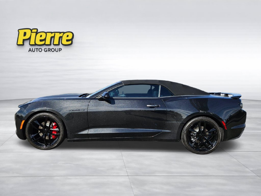 Used 2024 Chevrolet Camaro LT RWD image 2