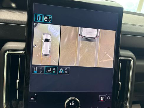 Used 2026 GMC Yukon Denali w/ Sun & Power Step Package AWD/4WD image 41