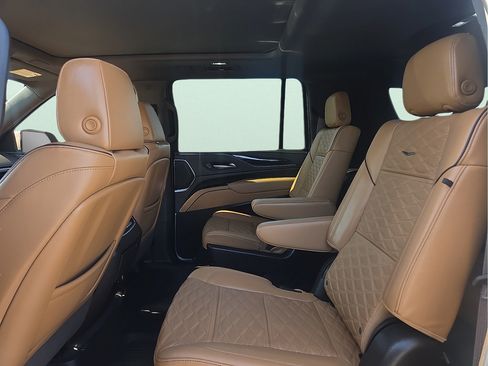 Used 2024 Cadillac Escalade ESV Sport RWD image 11