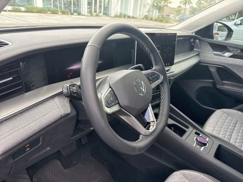 Certified 2025 Volkswagen Tiguan S FWD image 16
