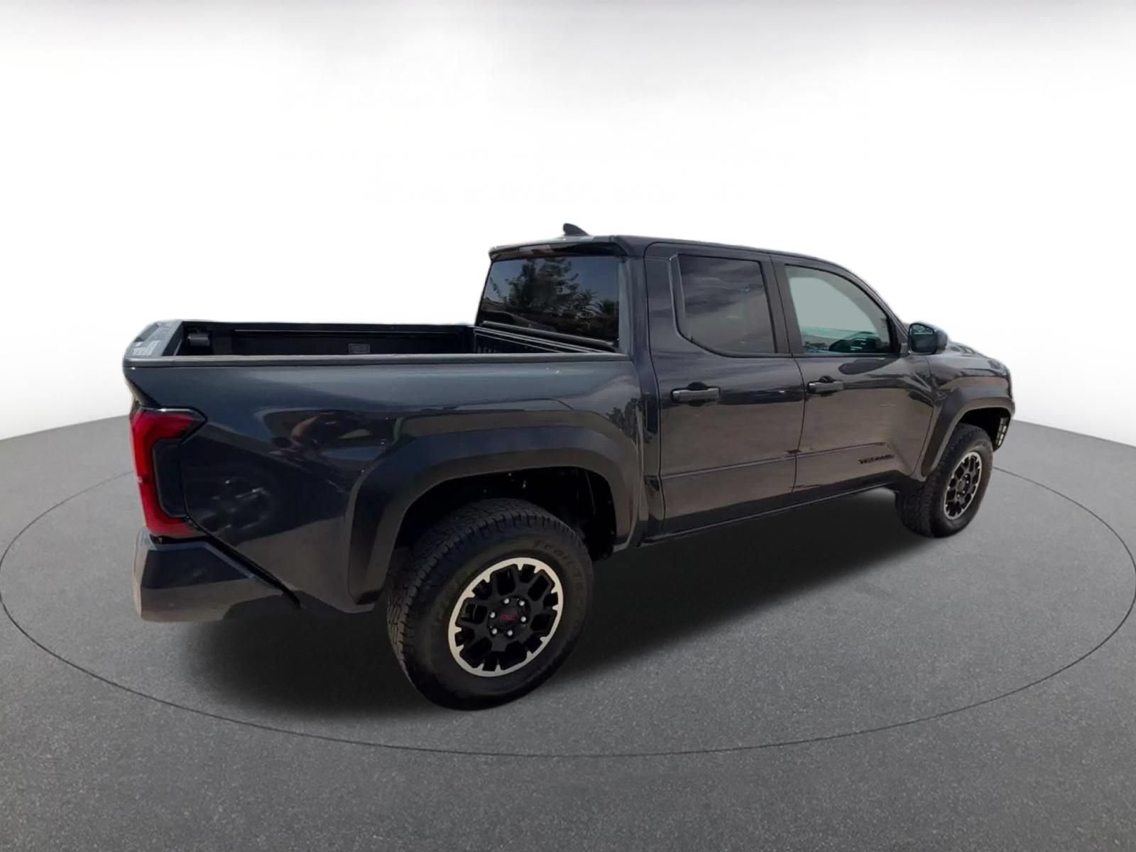 Used 2025 Toyota Tacoma TRD Off-Road AWD/4WD image 13