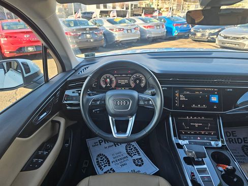 Used 2020 Audi Q7 3.0T Premium image 19