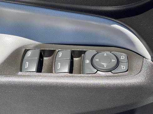 Used 2024 Chevrolet Equinox LS w/ LS Convenience Package FWD image 19