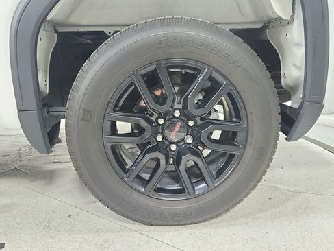 Used 2024 GMC Sierra 1500 Elevation AWD/4WD image 13
