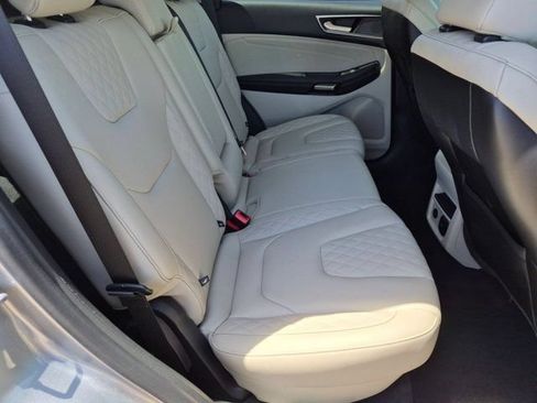 Used 2023 Ford Edge Titanium AWD/4WD image 18