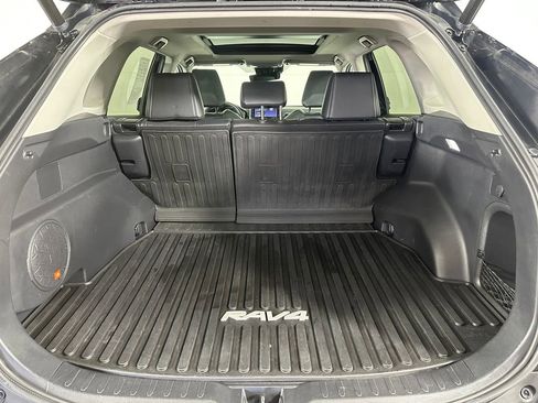 Used 2022 Toyota RAV4 Limited AWD/4WD image 28