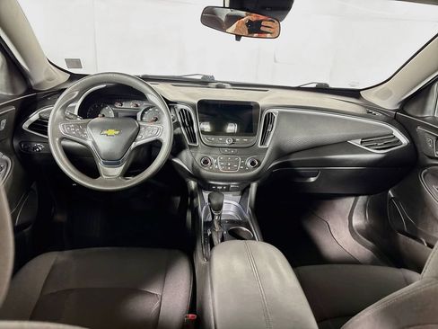 Used 2023 Chevrolet Malibu LT FWD image 12