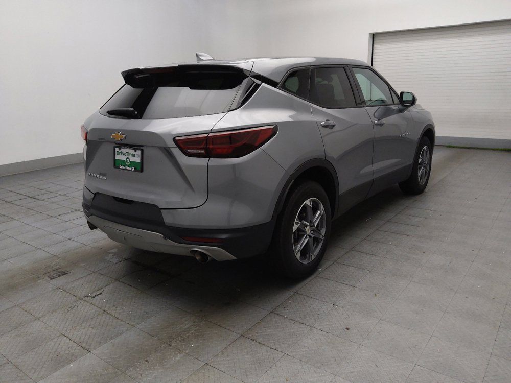 Used 2025 Chevrolet Blazer LT AWD/4WD image 9