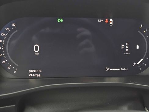 Used 2025 Volvo XC40 B5 Plus w/ Protection Package Premier image 28