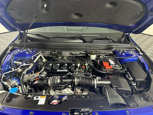 Used 2018 Honda Accord Sport image 19