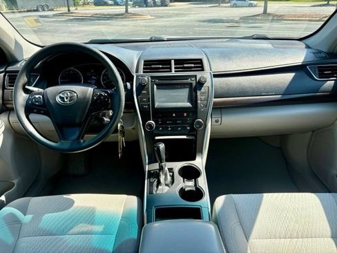 Used 2017 Toyota Camry LE FWD image 24