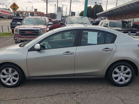 Used 2012 MAZDA MAZDA3 i Sport FWD image 6
