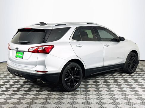 Used 2020 Chevrolet Equinox LT w/ Sport Edition FWD image 8