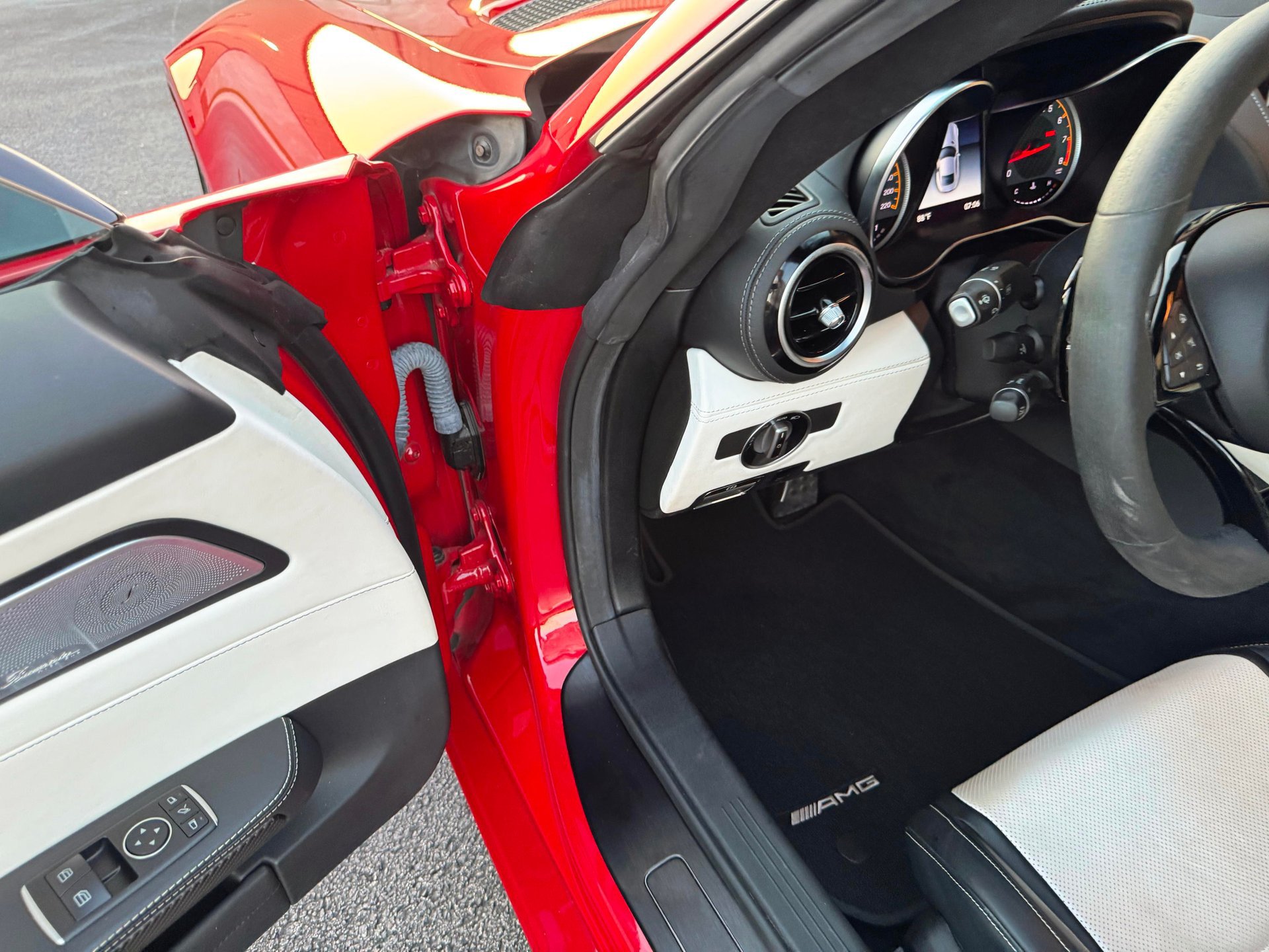Used 2018 Mercedes-Benz AMG GT C image 33
