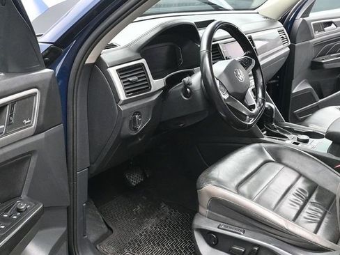 Used 2021 Volkswagen Atlas SEL Premium image 12